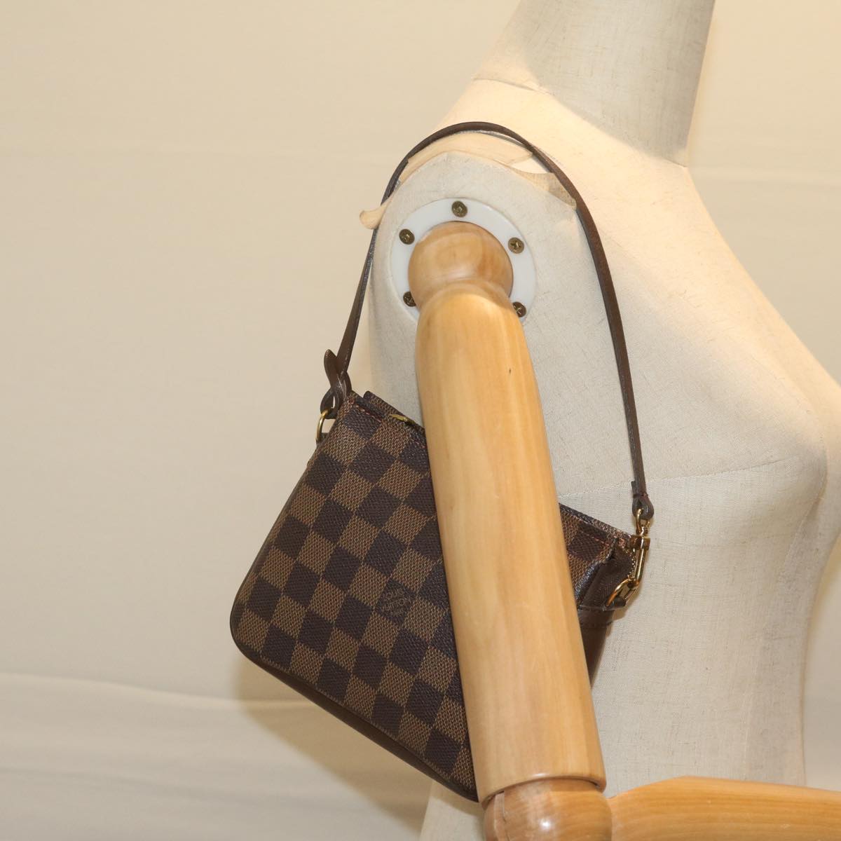 Louis Vuitton Cosmetic pouch Shoulder Bag