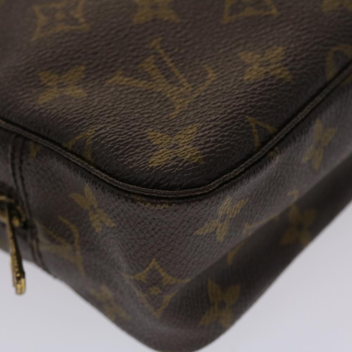 Louis Vuitton Trousse de Toilette Clutch