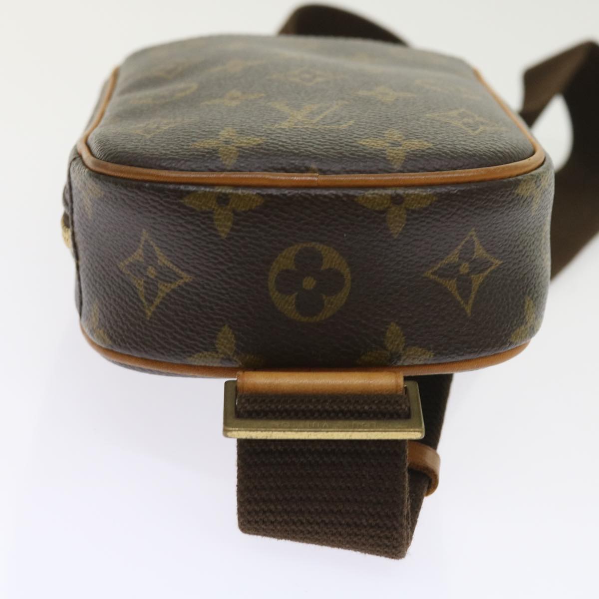 Louis Vuitton Pochette gange Shoulder Bag