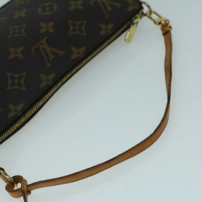 Louis Vuitton Pochette Accessoire Clutch