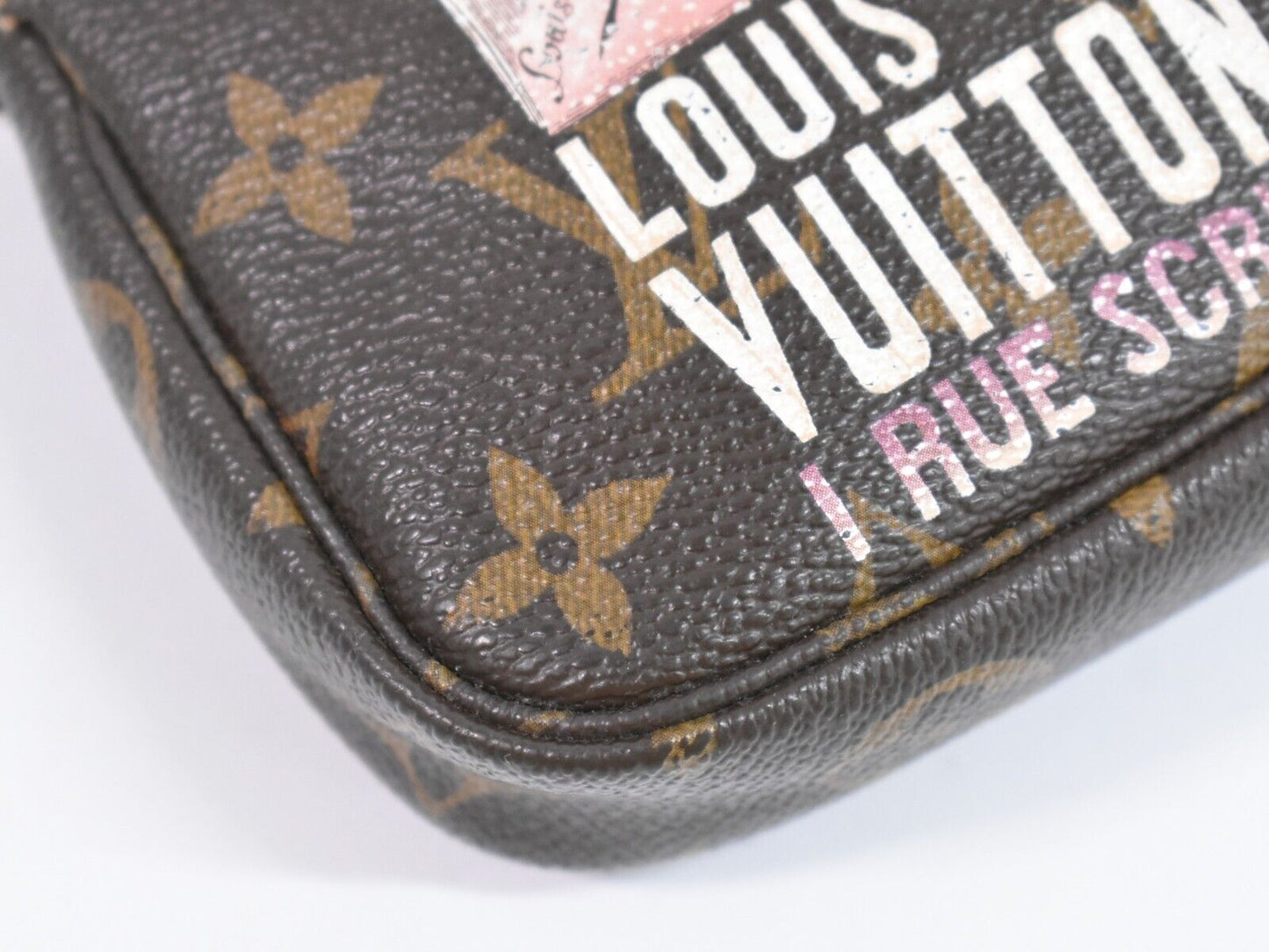 Louis Vuitton Pochette Clutch