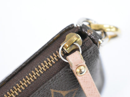 Louis Vuitton Pochette Clutch