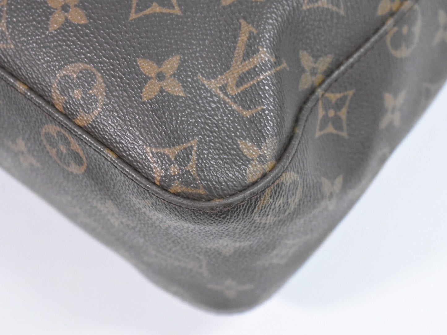 Louis Vuitton Looping GM Shoulder Bag