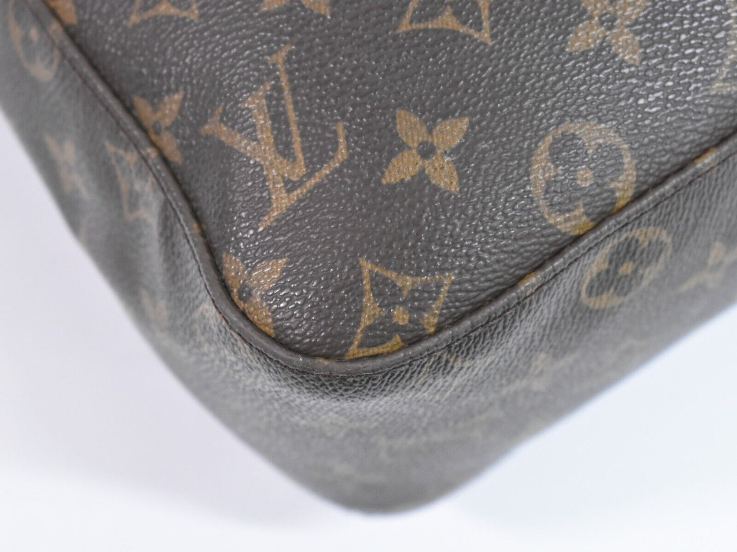 Louis Vuitton Looping GM Shoulder Bag