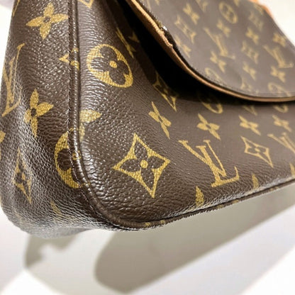 Louis Vuitton Mini looping Handbag