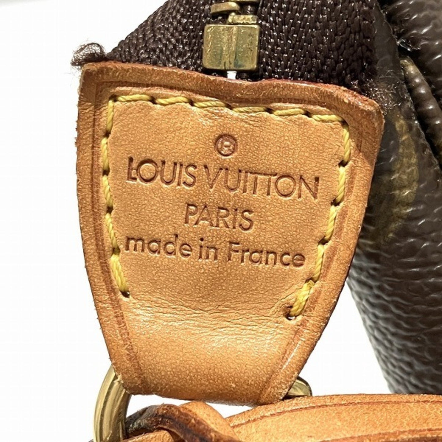 Louis Vuitton Pochette Accessoire clutch