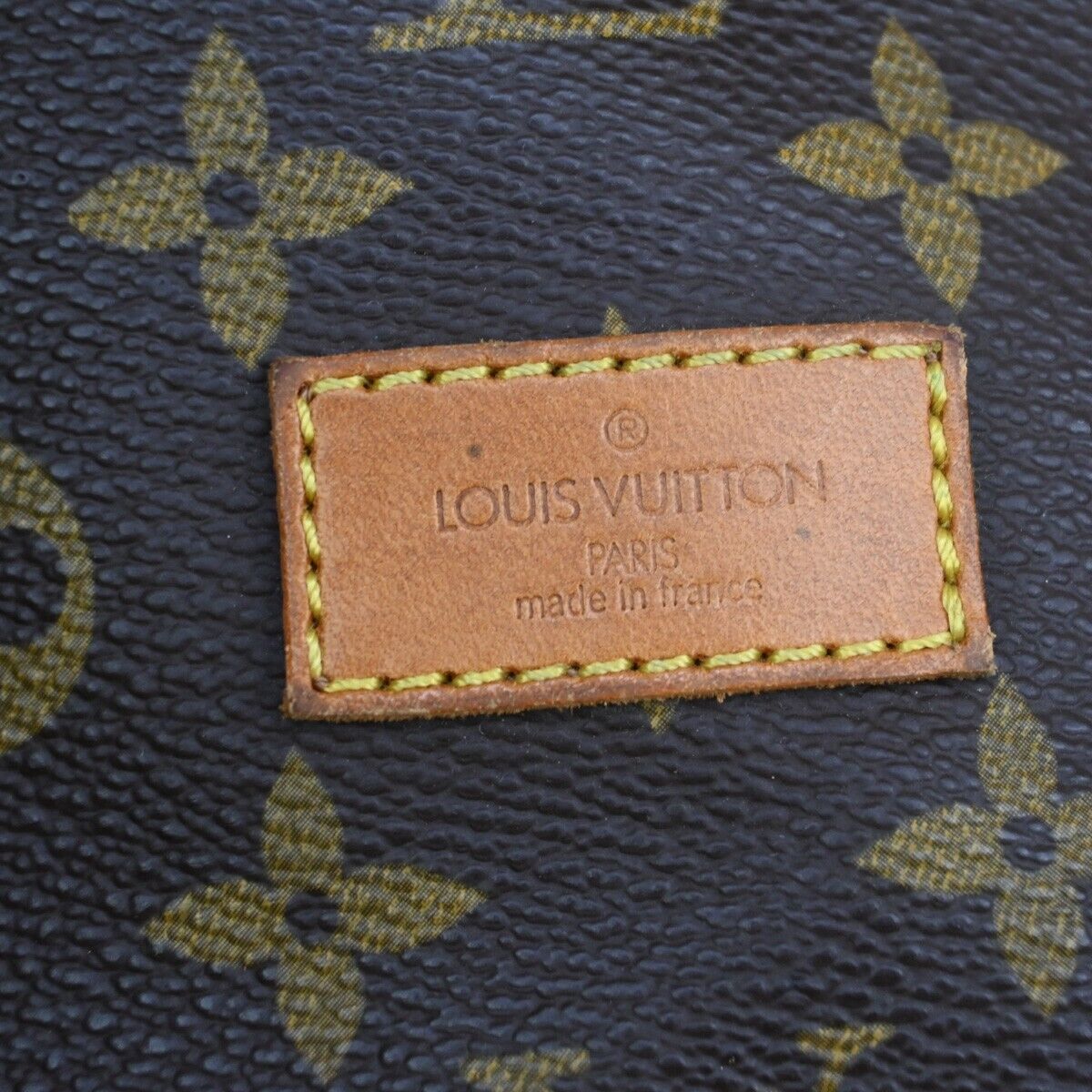 Louis Vuitton Saumur 43 Shoulder Bag