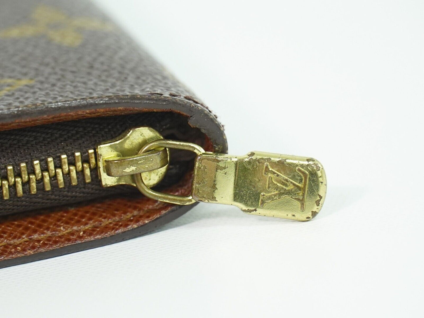 Louis Vuitton Zippy Wallet