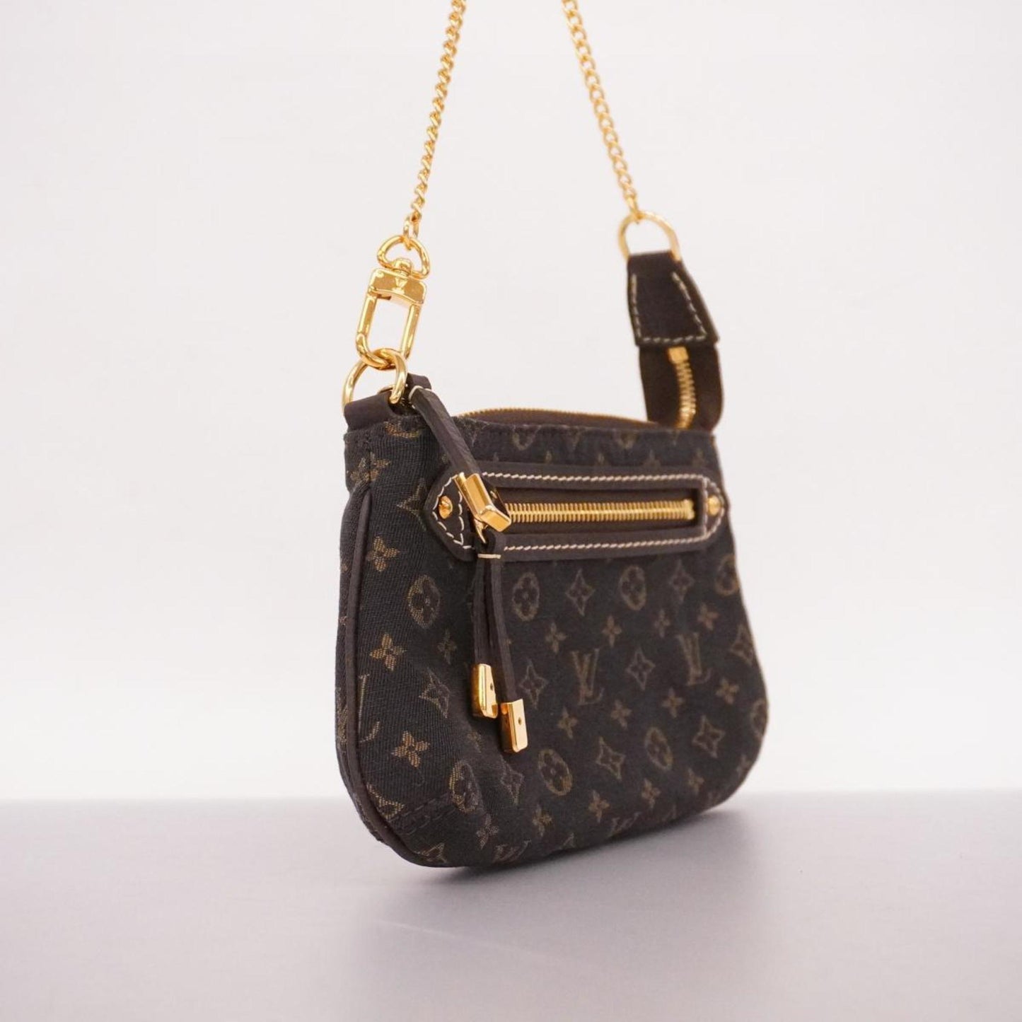 Louis Vuitton Mini Pochette Accessoires Clutch