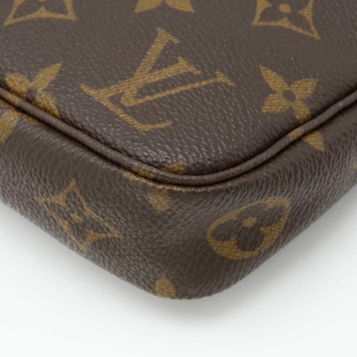 Louis Vuitton Pochette Accessoire Shoulder Bag