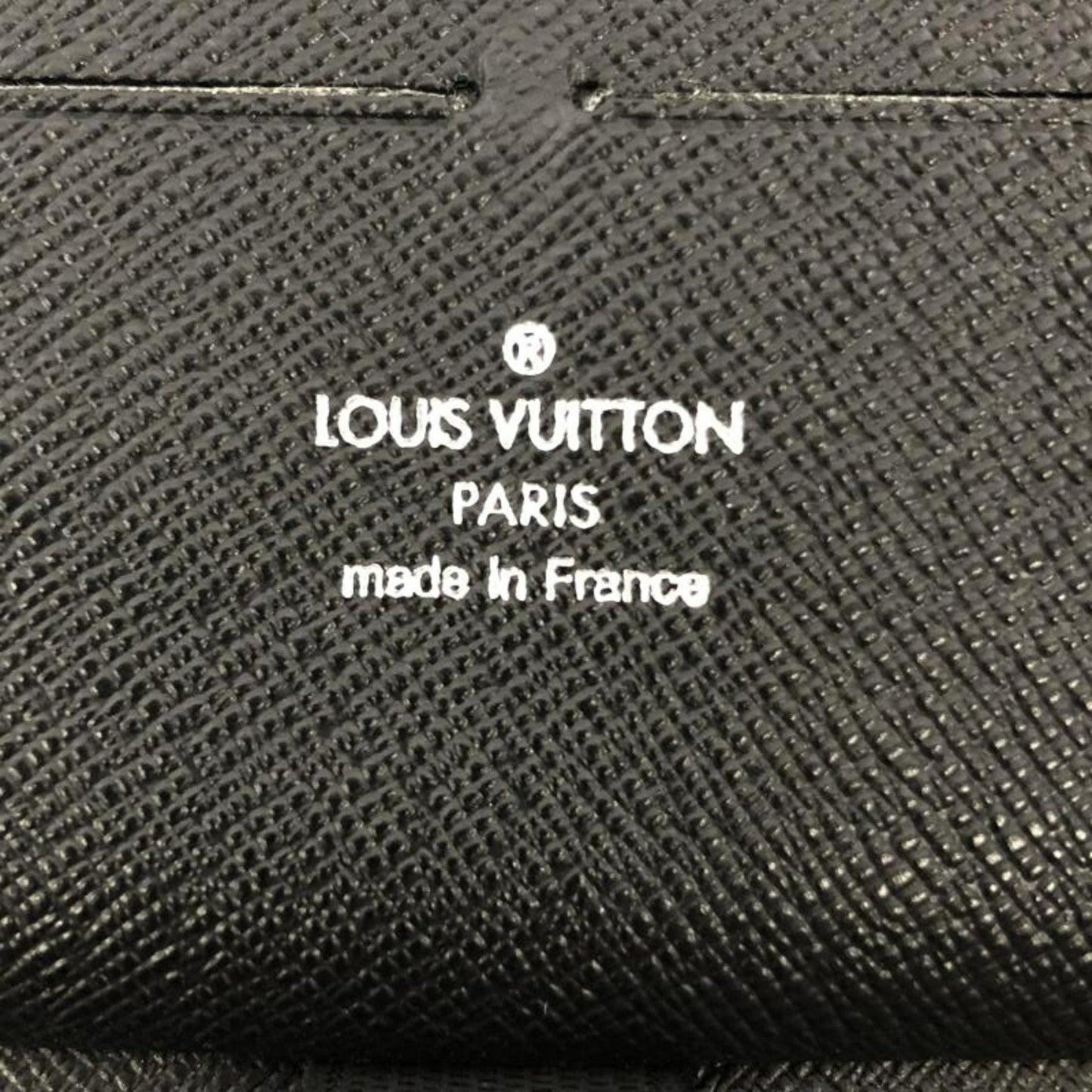 Louis Vuitton Zippy organizer Wallet