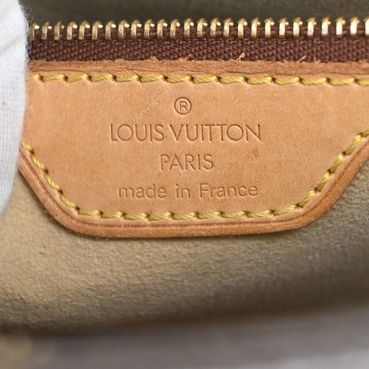 Louis Vuitton Looping MM Shoulder Bag