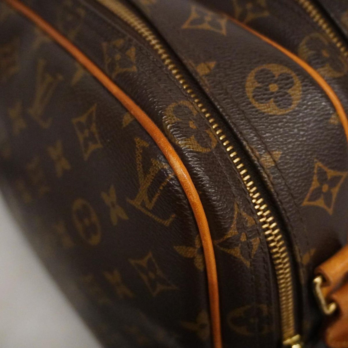 Louis Vuitton Reporter pm Shoulder Bag