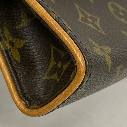 Louis Vuitton Pochette florentine Clutch