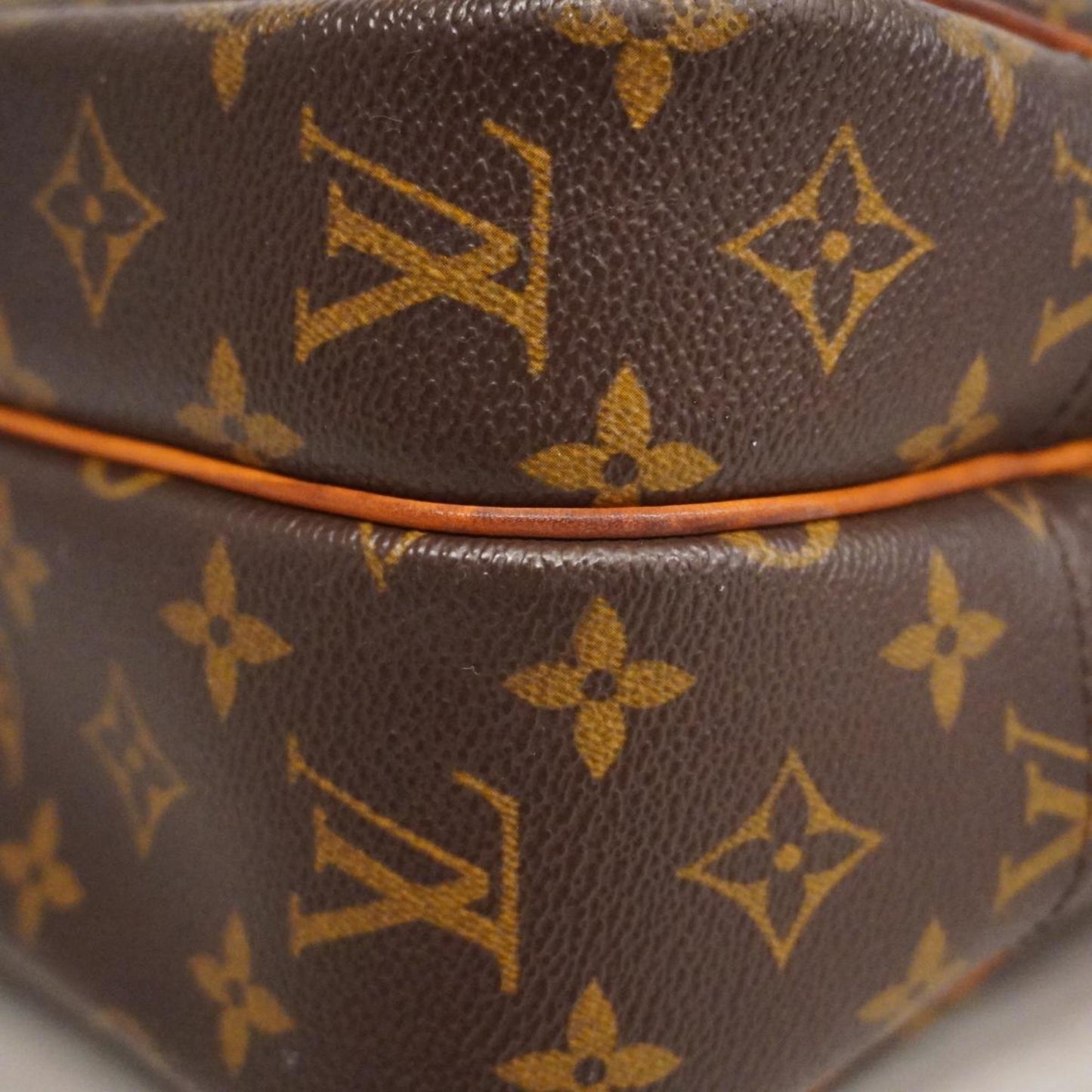 Louis Vuitton Reporter pm Shoulder Bag