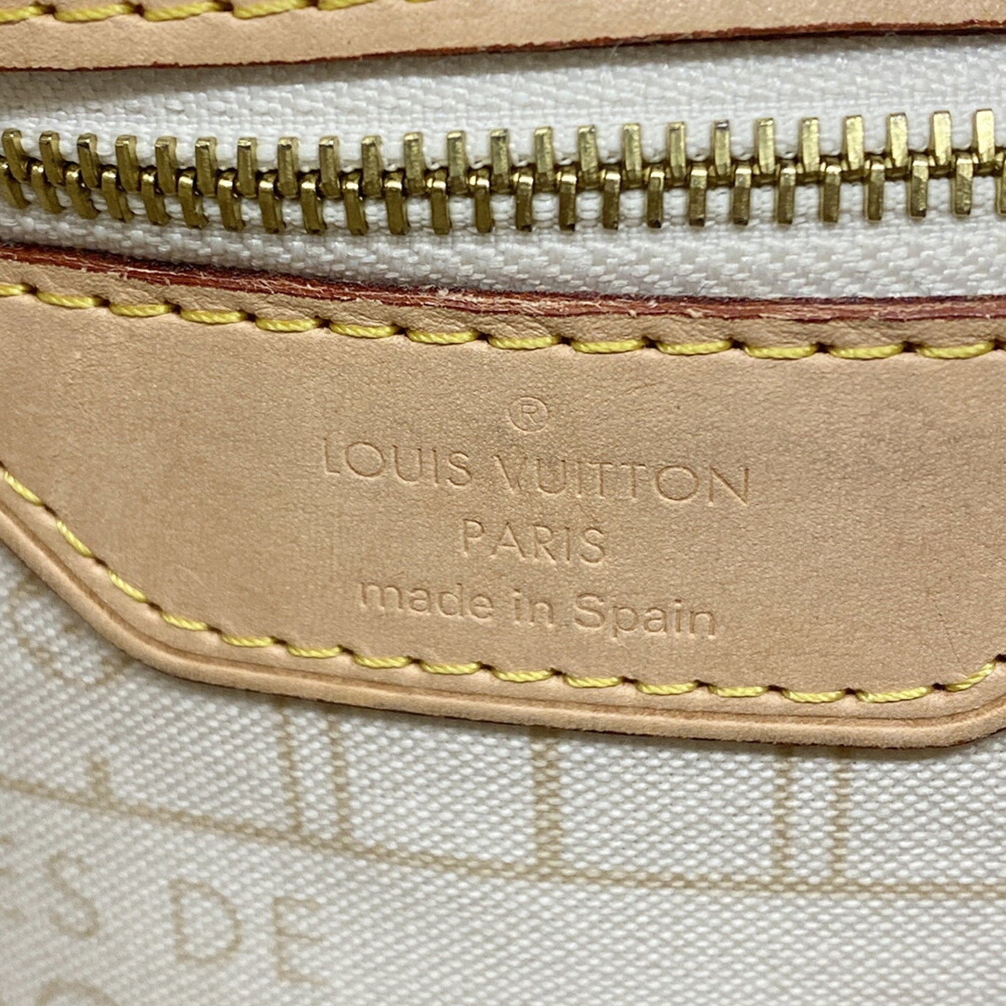 Louis Vuitton Neverfull MM Tote Bag