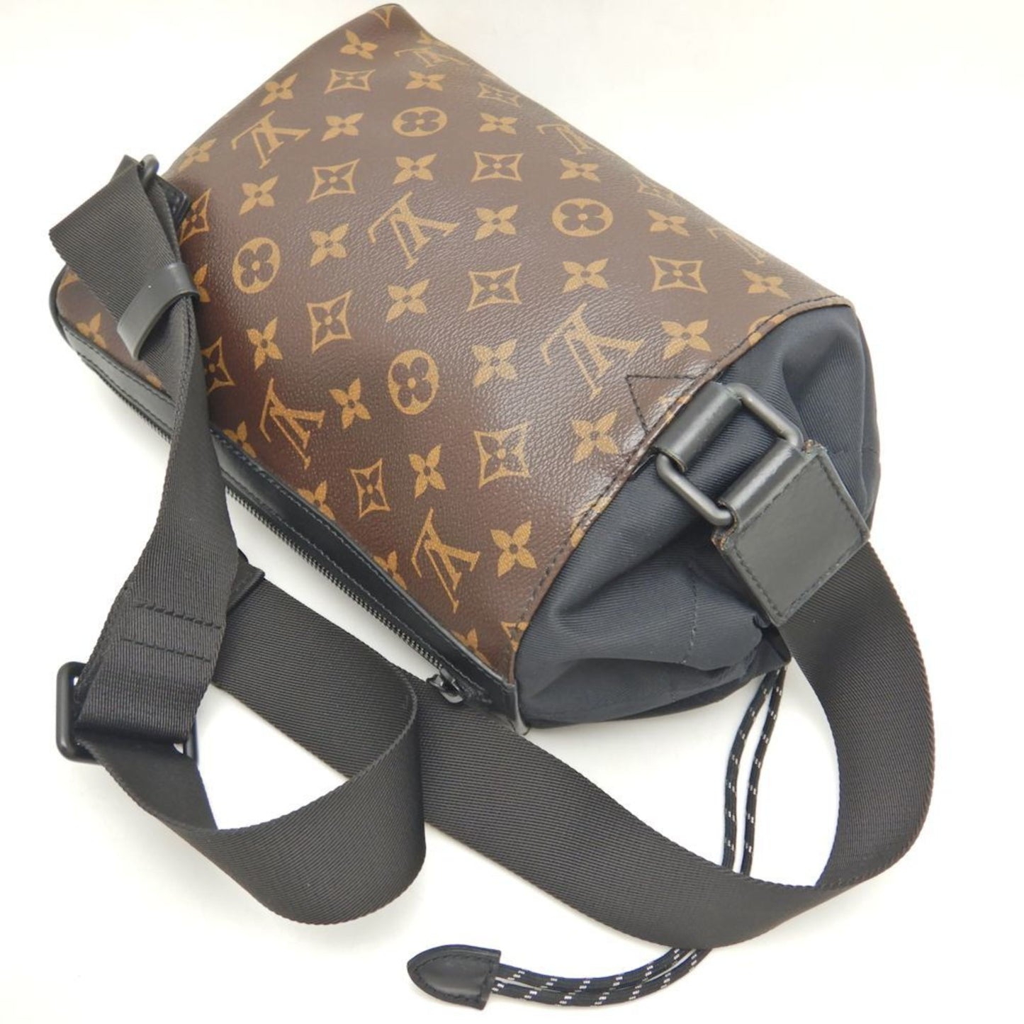 Louis Vuitton Chalk Shoulder Bag