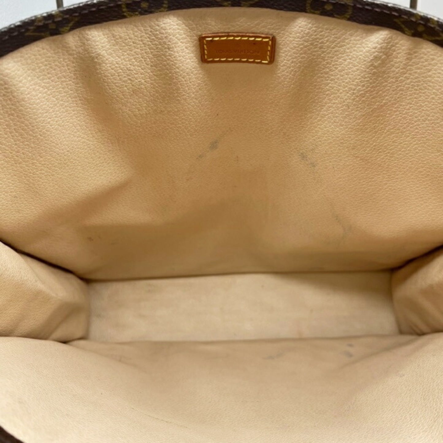 Louis Vuitton Sac plat Handbag