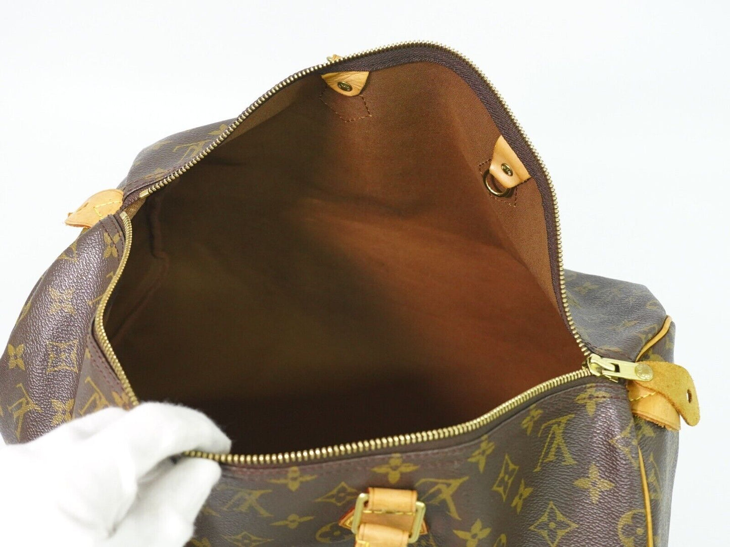 Louis Vuitton Speedy 40 Handbag