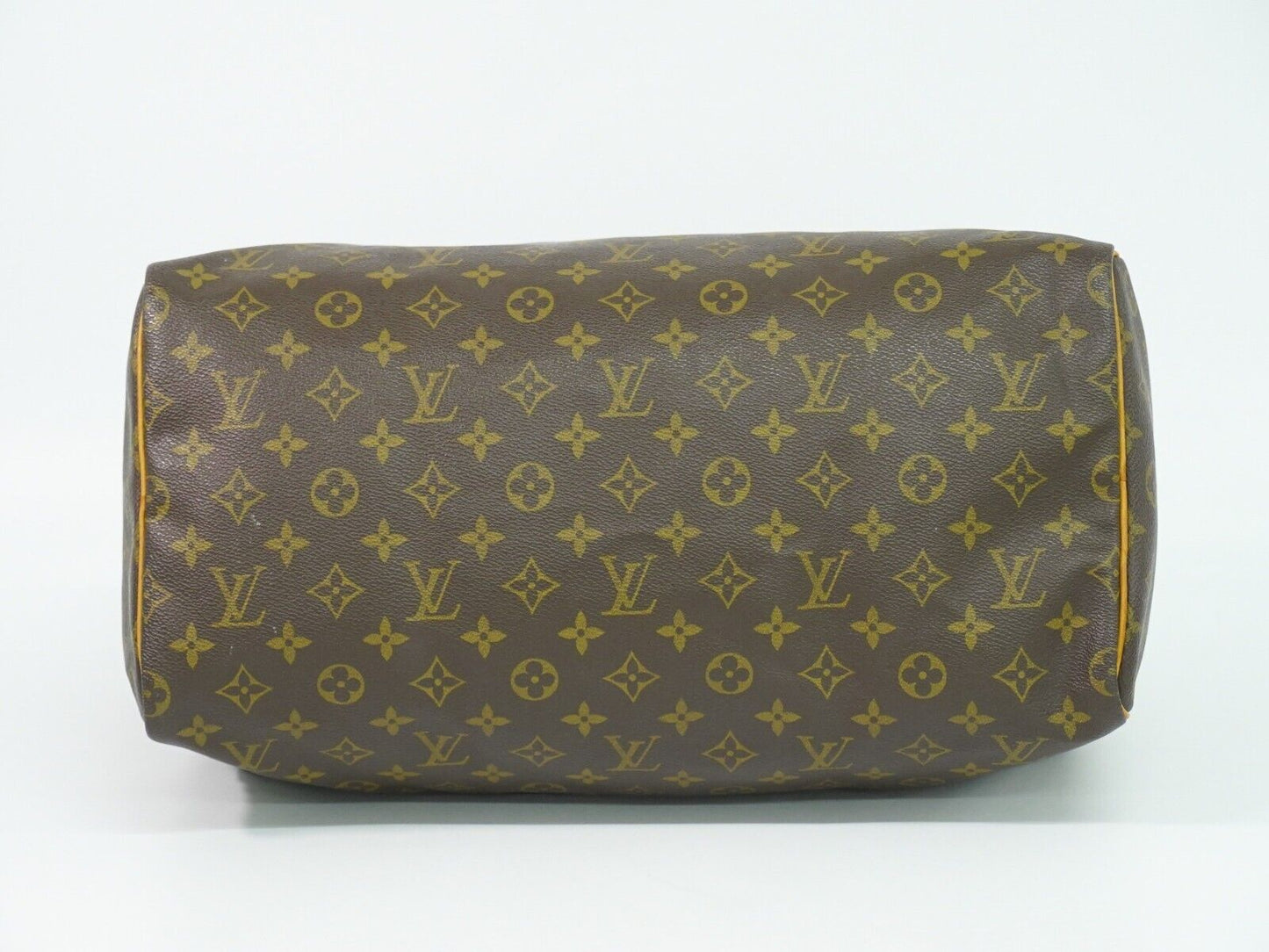 Louis Vuitton Speedy 40 Handbag