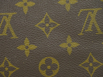 Louis Vuitton Speedy 40 Handbag