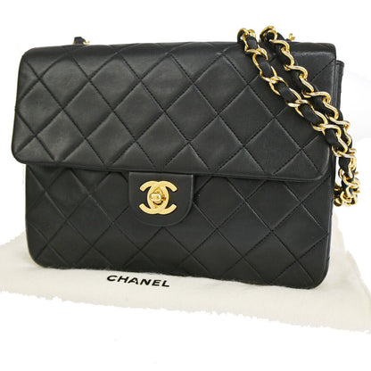 Chanel Mini matelassé Shoulder Bag