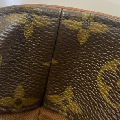 Louis Vuitton Rivets Shoulder Bag