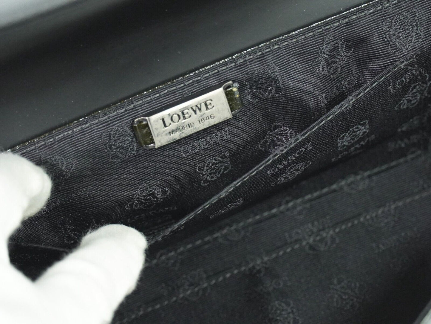 Loewe -- Handbag