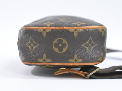 Louis Vuitton Pochette gange Shoulder Bag