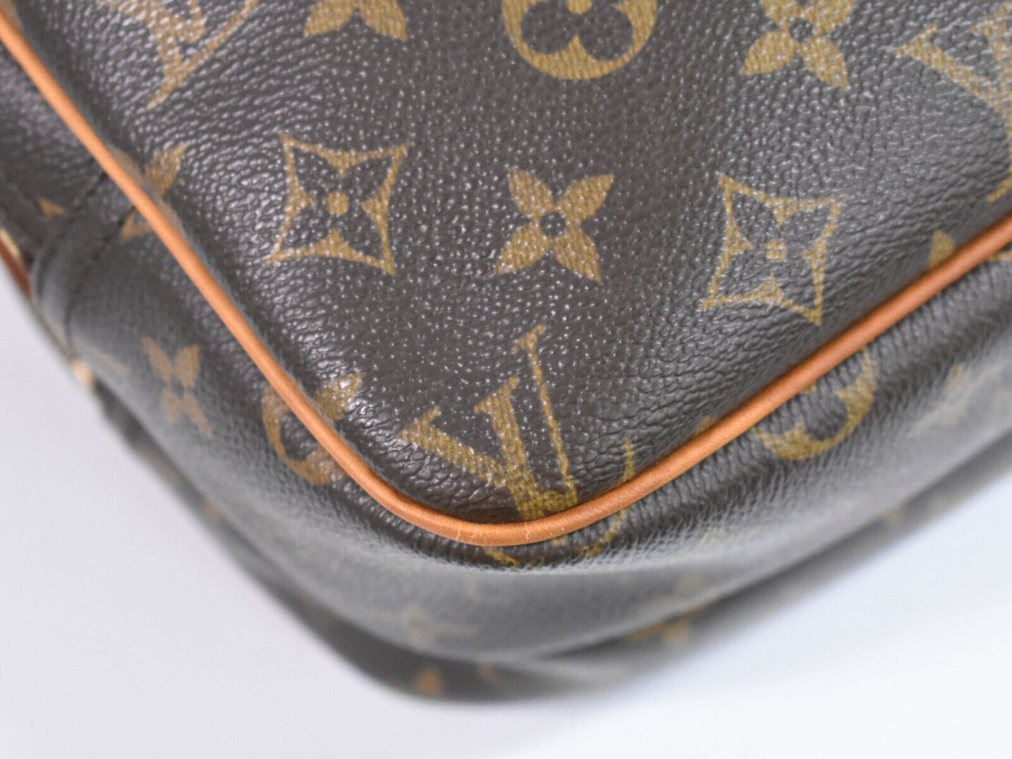 Louis Vuitton Reporter pm Shoulder Bag