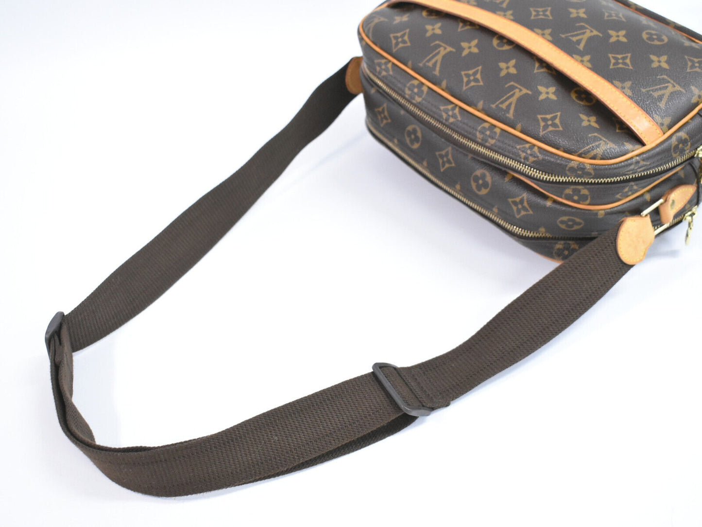 Louis Vuitton Reporter pm Shoulder Bag