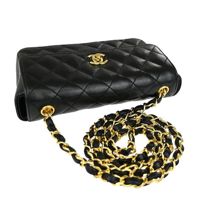 Chanel Mini matelassé Shoulder Bag