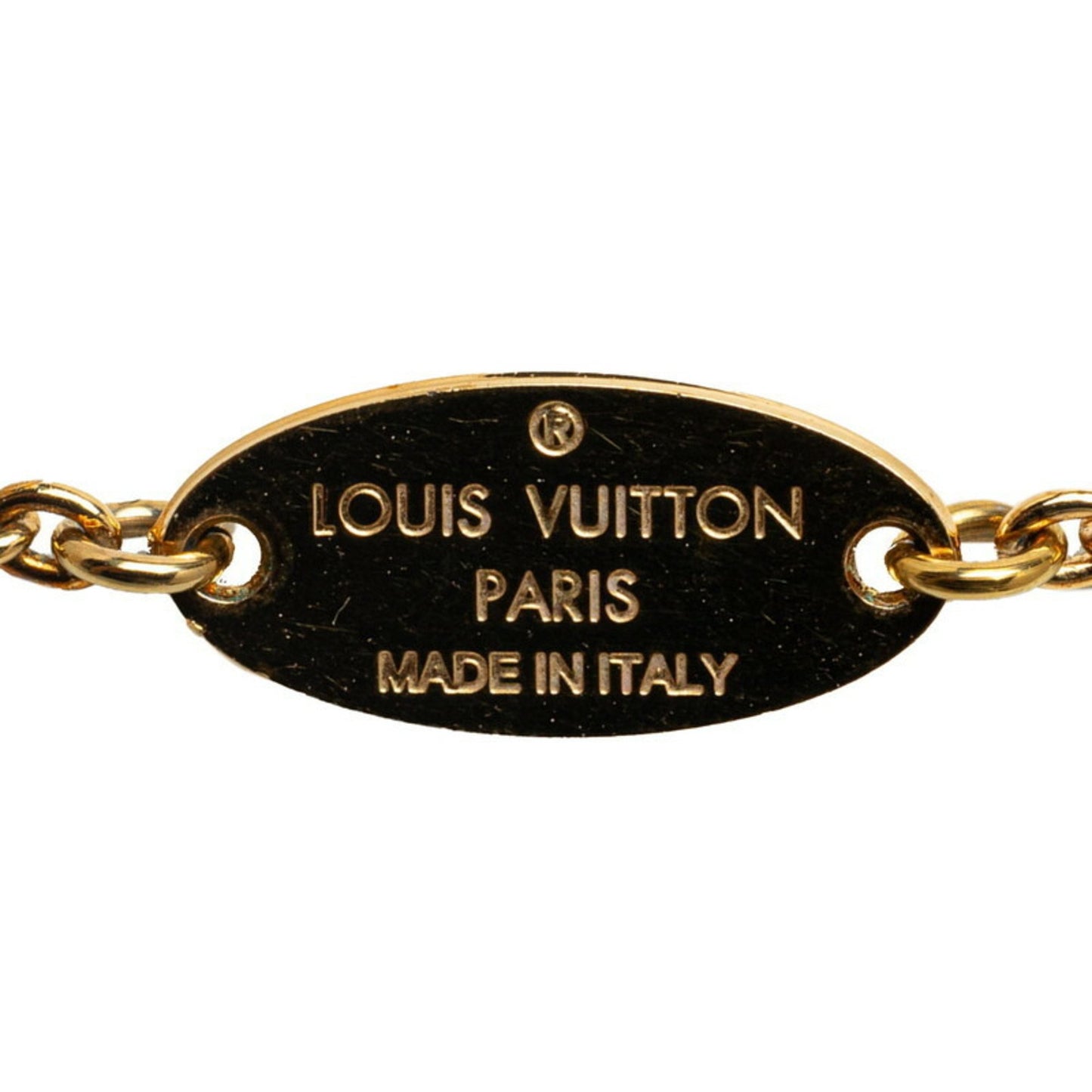 Louis Vuitton Essential V necklace