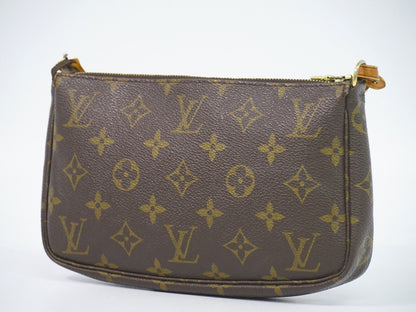 Louis Vuitton Pochette Accessoire Clutch