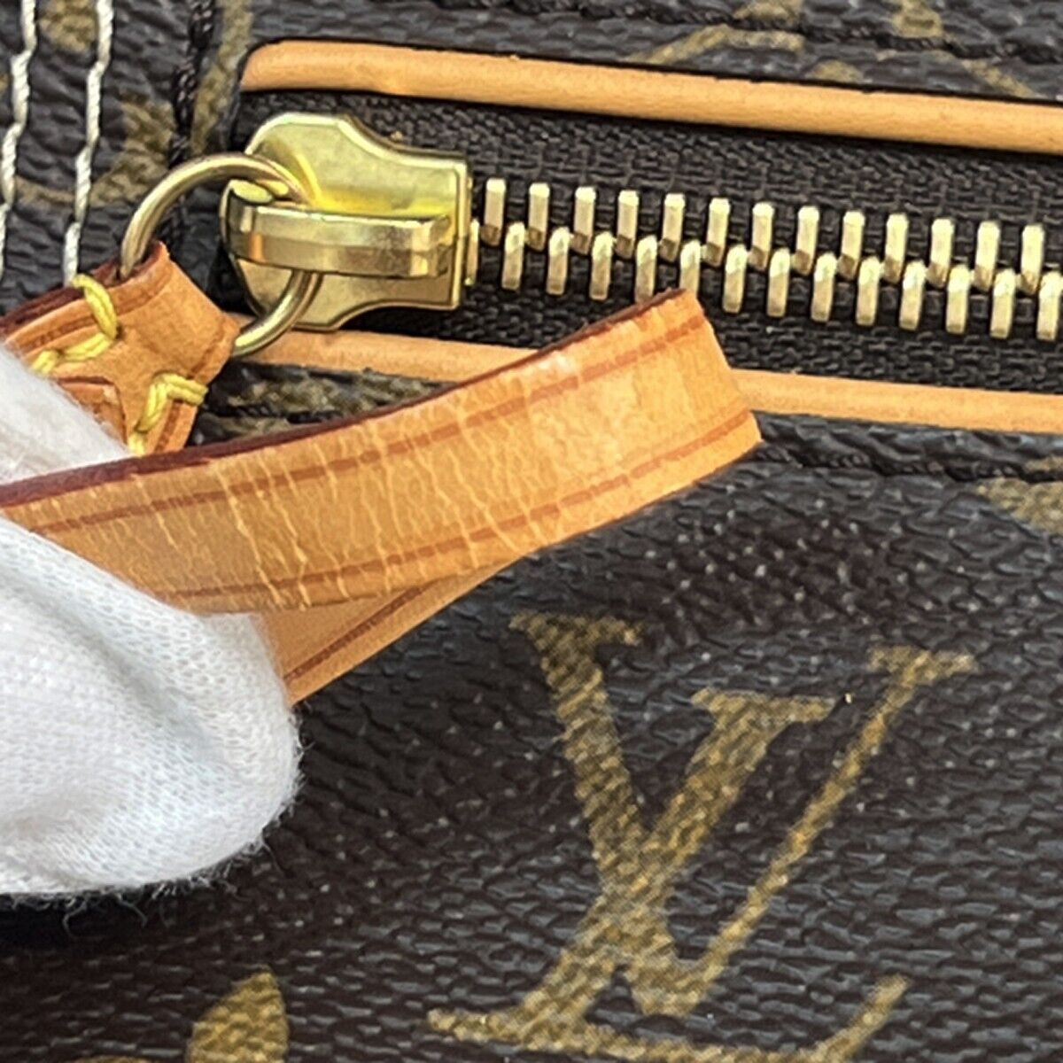 Louis Vuitton Rivets Shoulder Bag