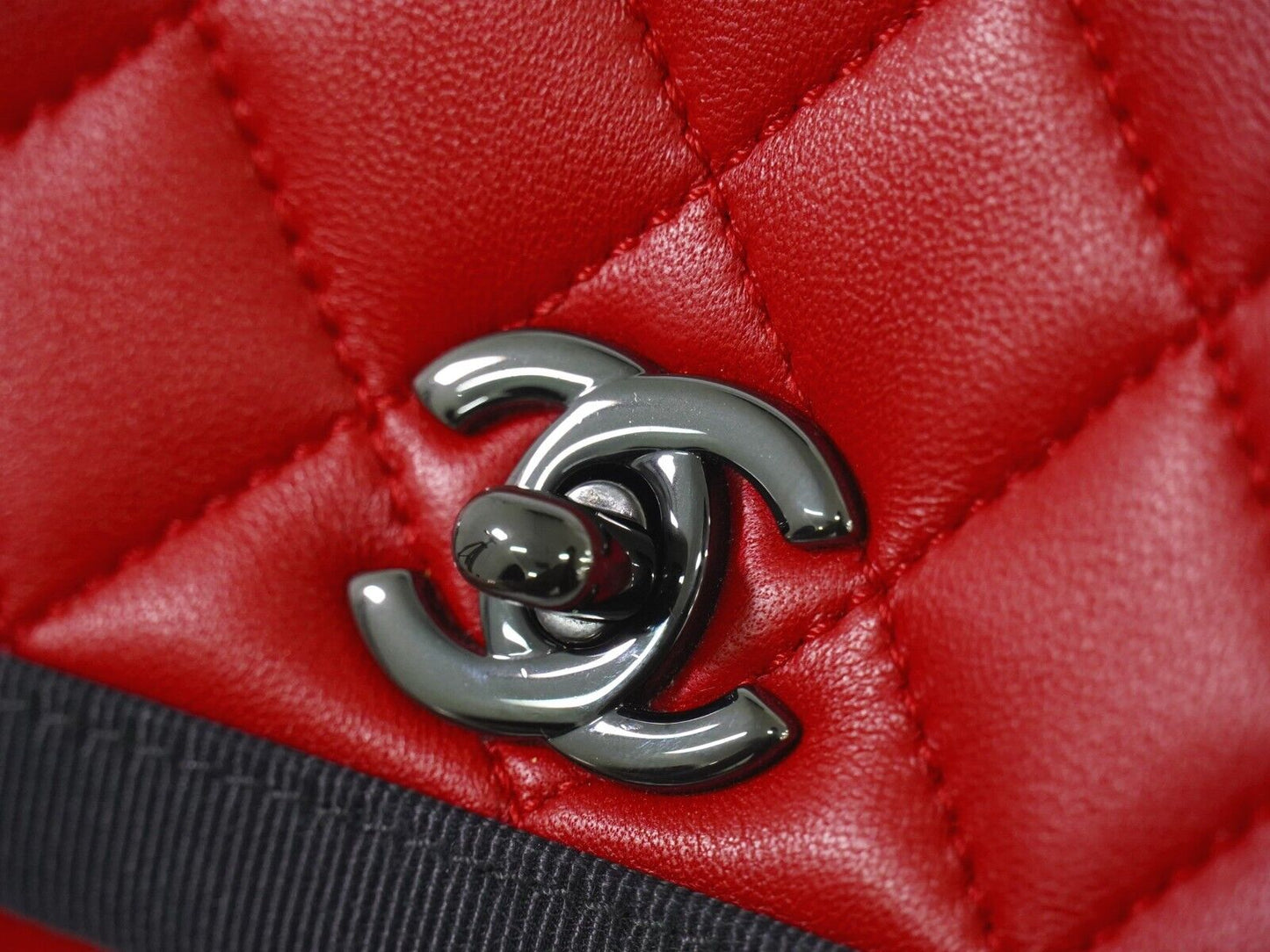 Chanel Logo CC Shoulder Bag