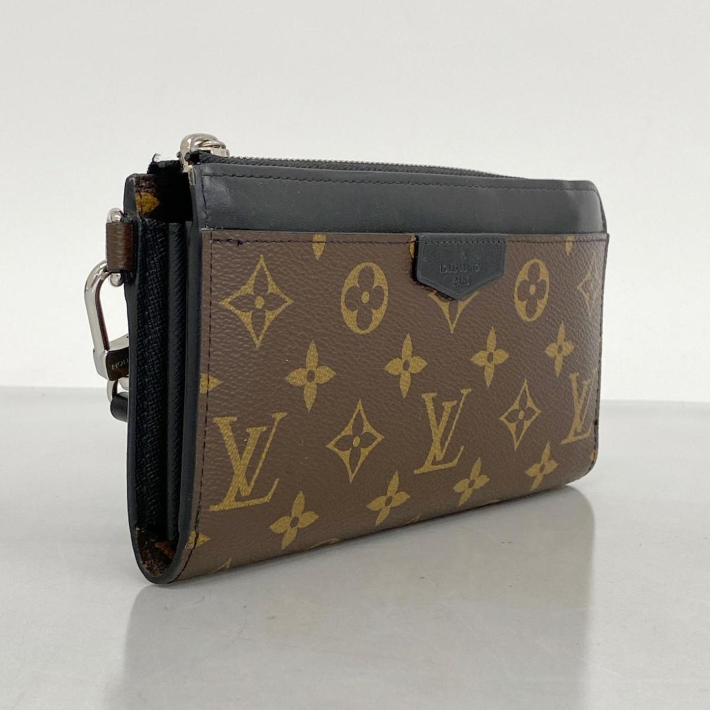 Louis Vuitton Pochette Zippée wallet