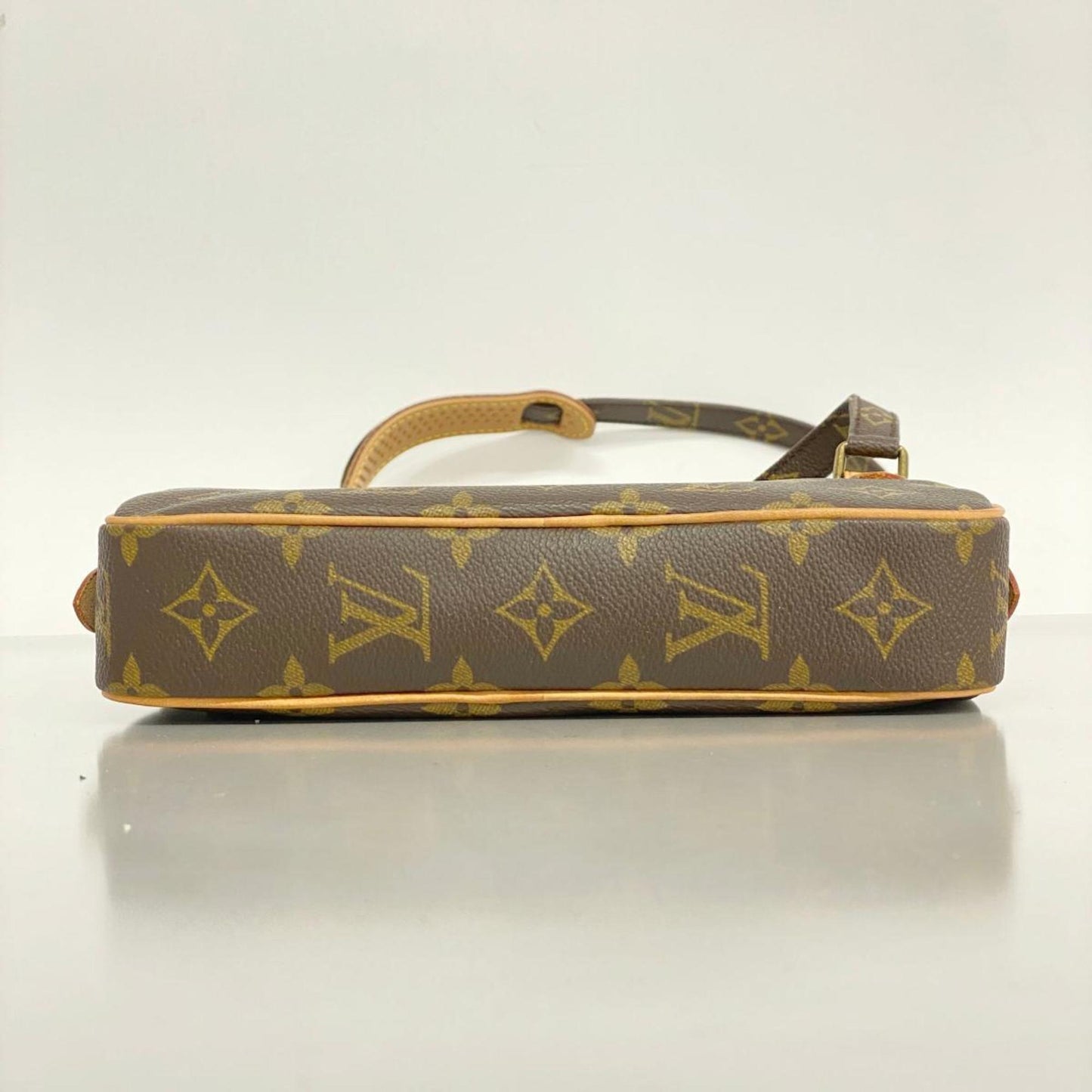 Louis Vuitton Pochette Marly clutch