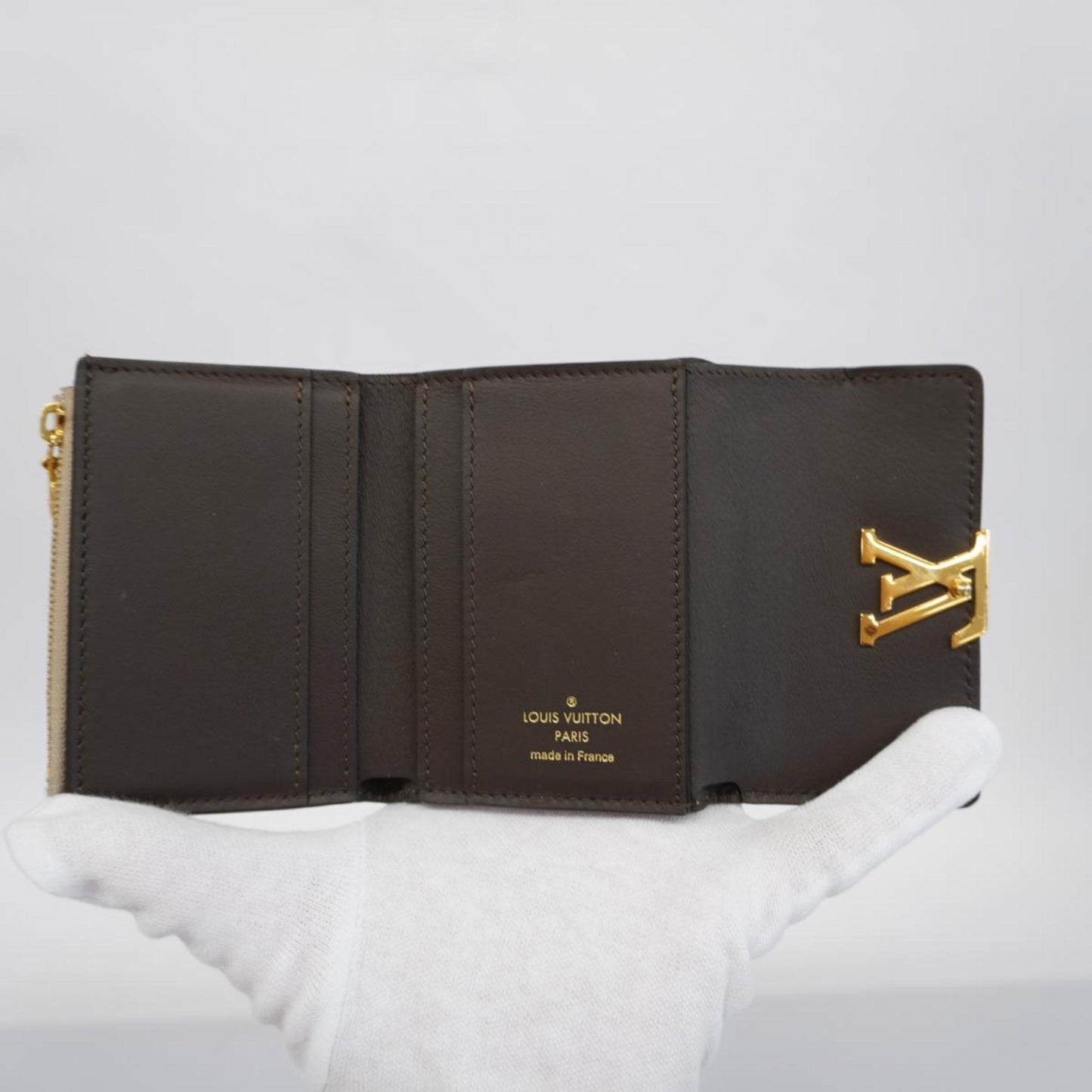 Louis Vuitton Capucines wallet