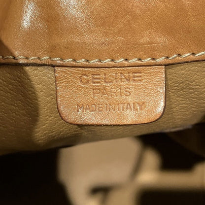 Céline Macadam shoulder