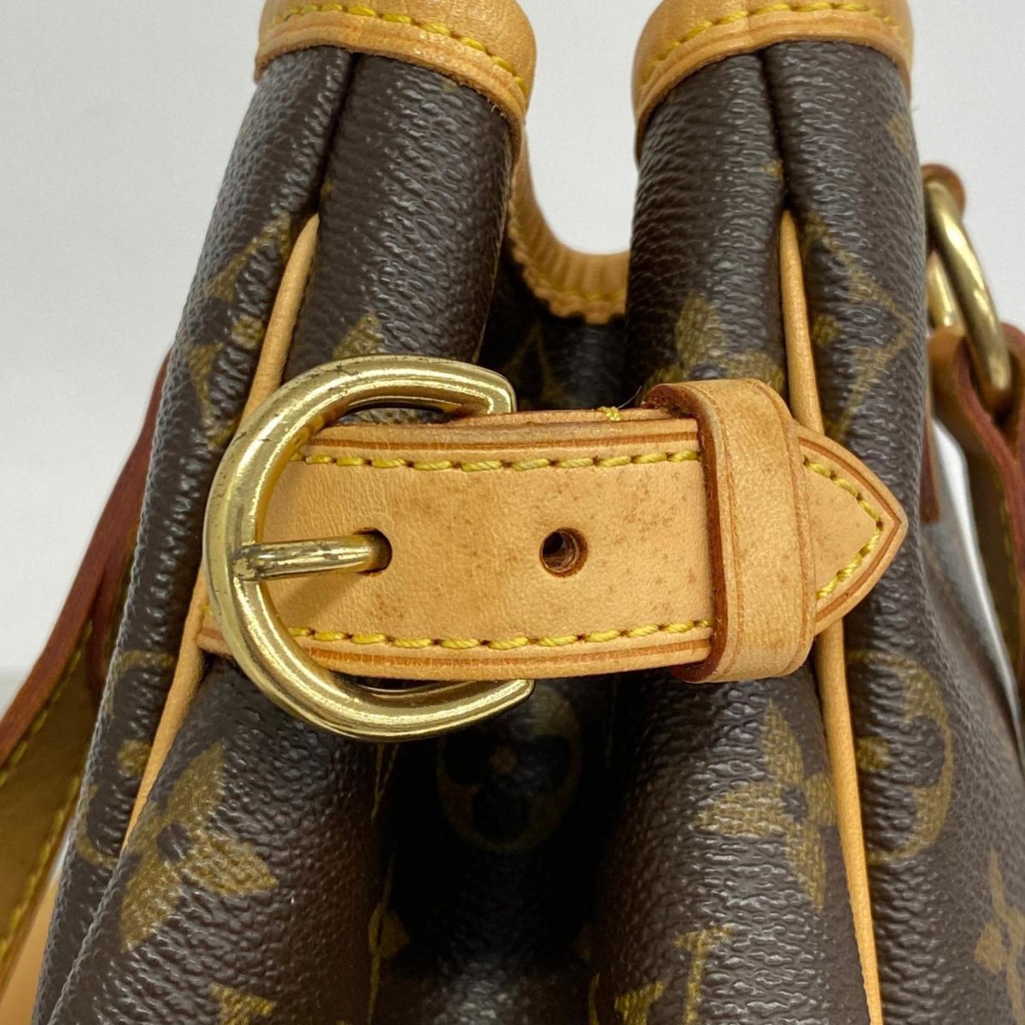 Louis Vuitton Batignolles handbag