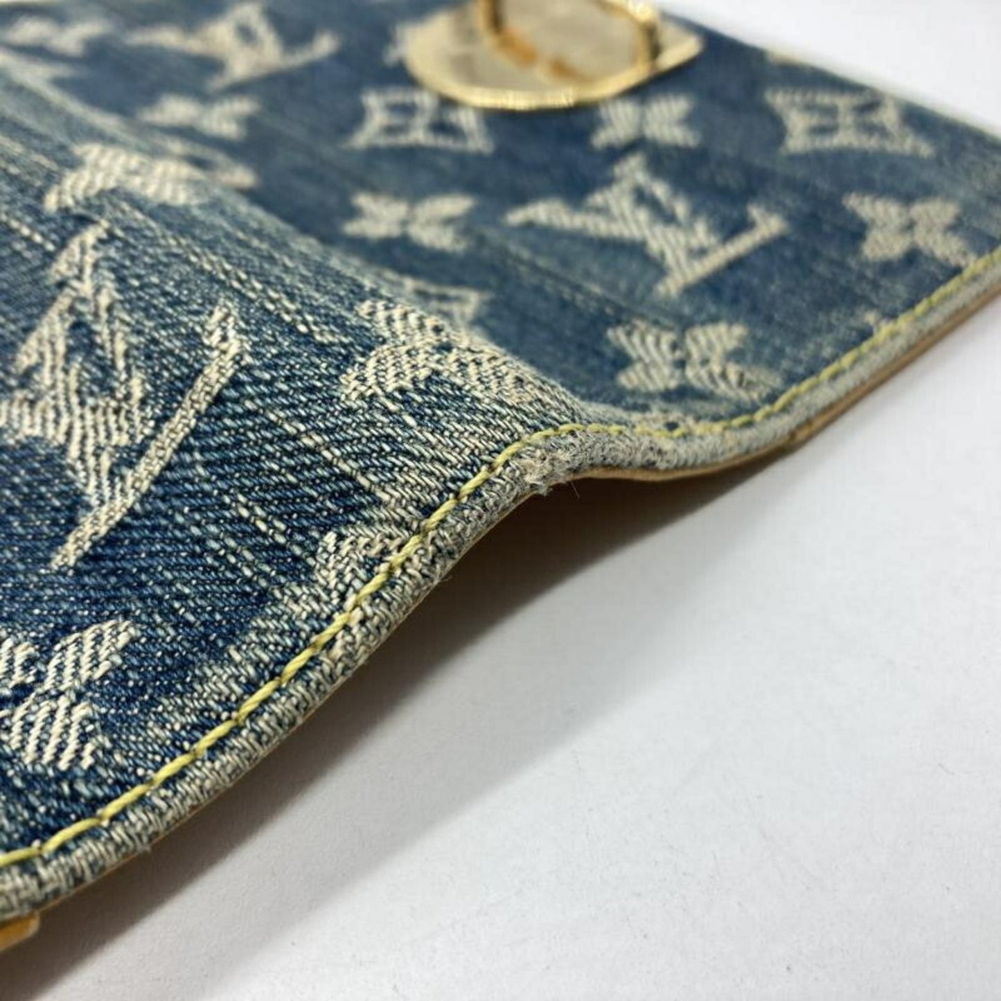 Louis Vuitton Agenda wallet