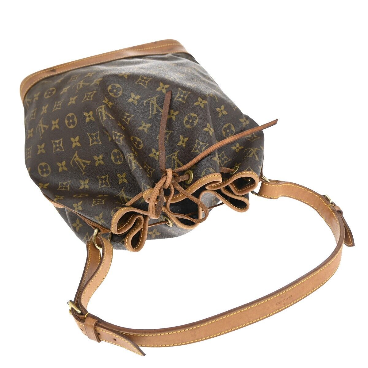 Louis Vuitton Noé shoulder