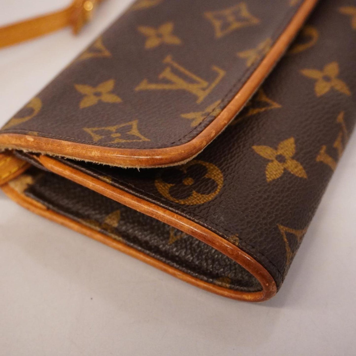 Louis Vuitton Pochette Twin clutch