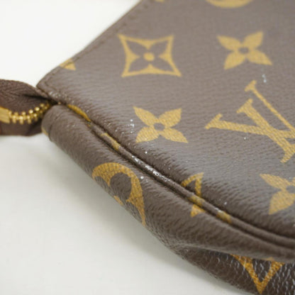 Louis Vuitton Pochette Accessoire clutch