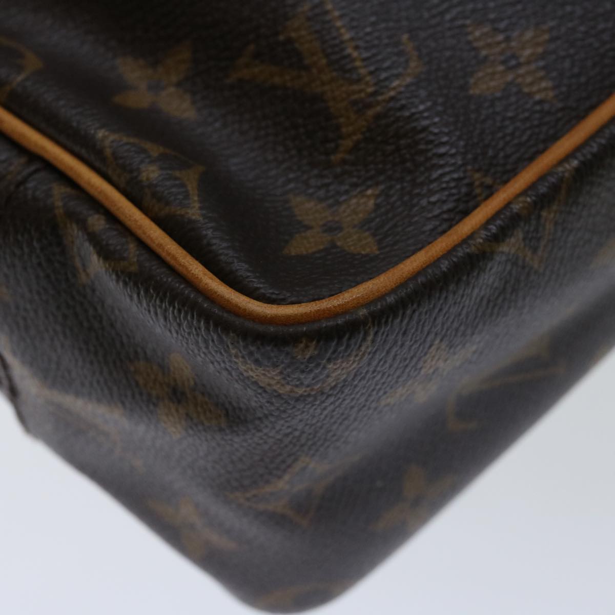 Louis Vuitton Clutch