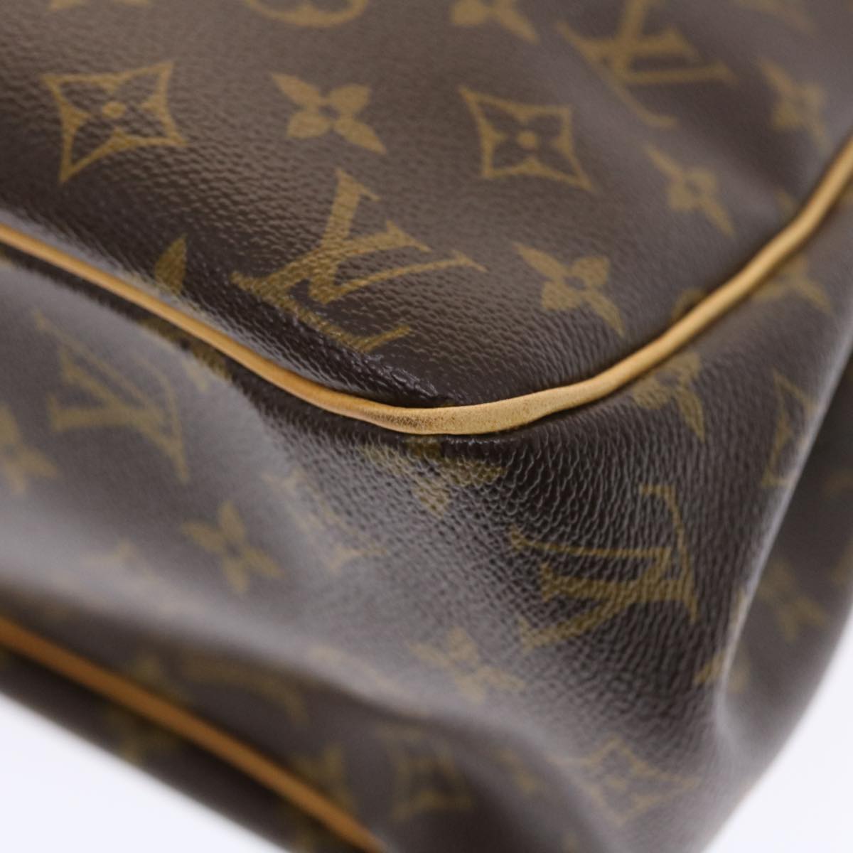 Louis Vuitton Batignolles Horizontal Tote Bag