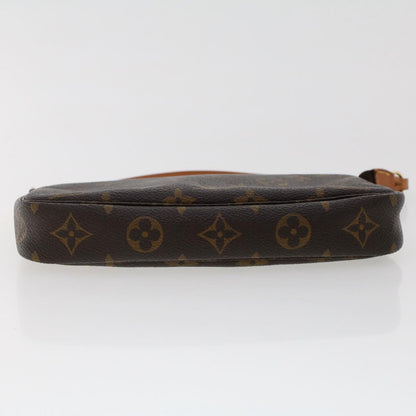 Louis Vuitton Pochette Accessoire Clutch