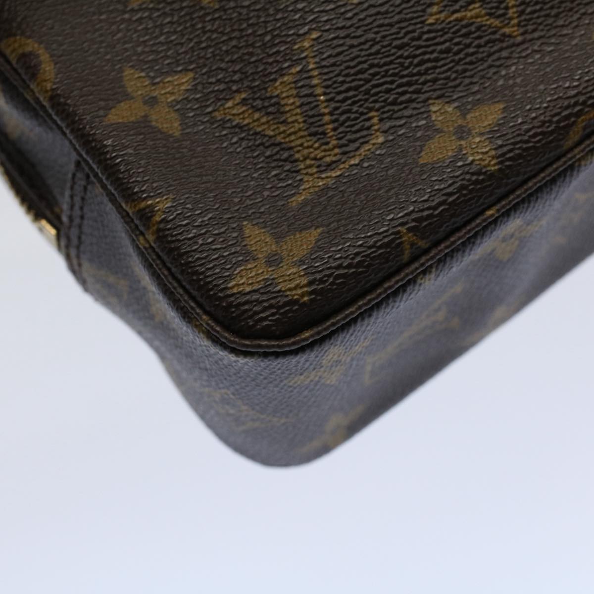 Louis Vuitton Trousse de Toilette Clutch