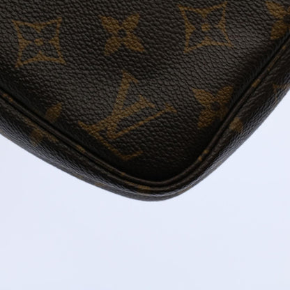 Louis Vuitton Pochette Accessoire Clutch